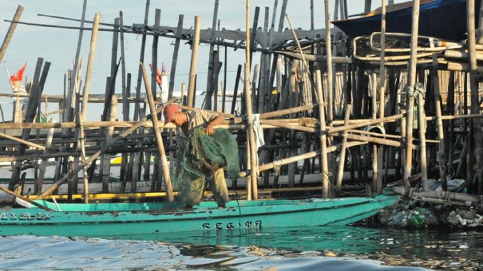 Taliptip_fisherman_ByLeon_dulce_sm