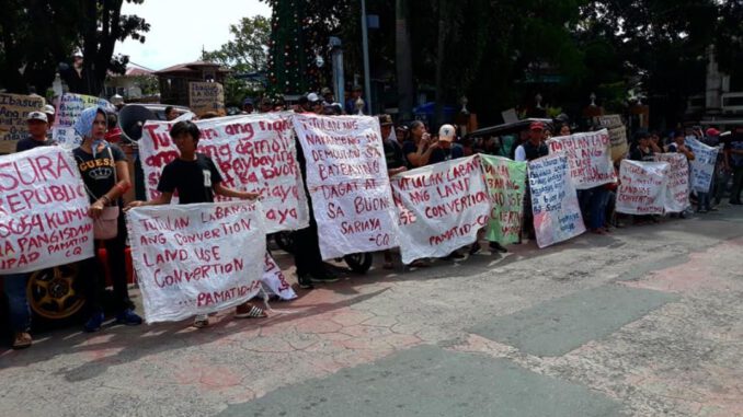 Sariaya-residents-oppose-SMC-projects-copy